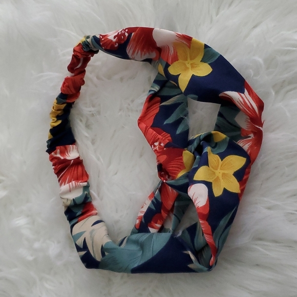 3/$15 Floral Stretchy Elastic Headbands - Picture 6 of 8